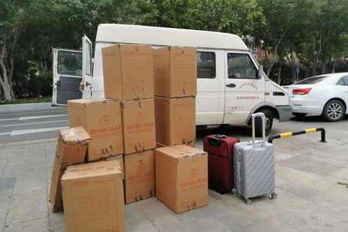 白塔行李托运公司